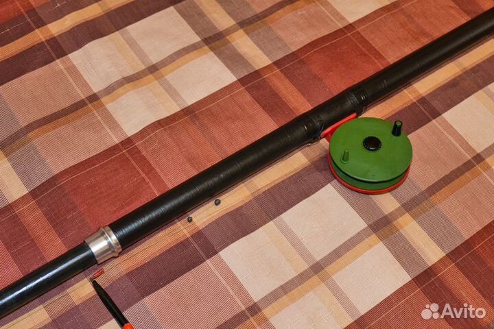Телескопическая удочка СССР с катушкой и поплавком