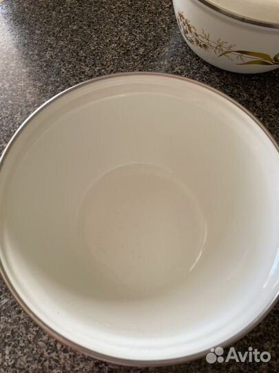 Кастрюля эмалированная