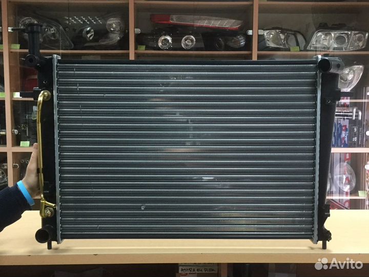 Радиатор охлаждения Хенде Туксон / Киа Спортейдж