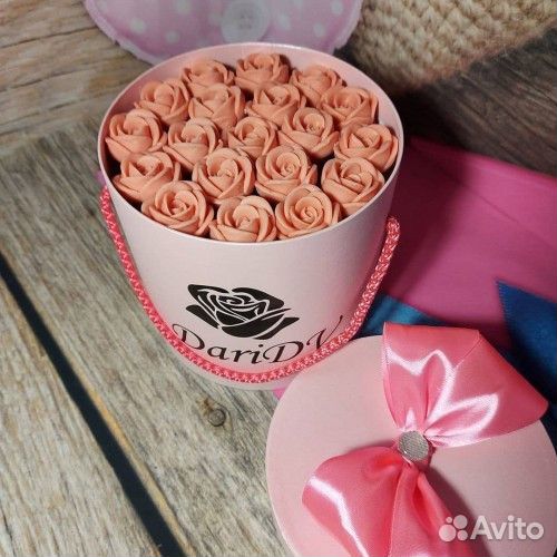 Закрытая коробка шоколадных роз (19 роз) №901 арт