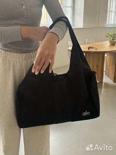 Спортивная сумка Alo Yoga новая