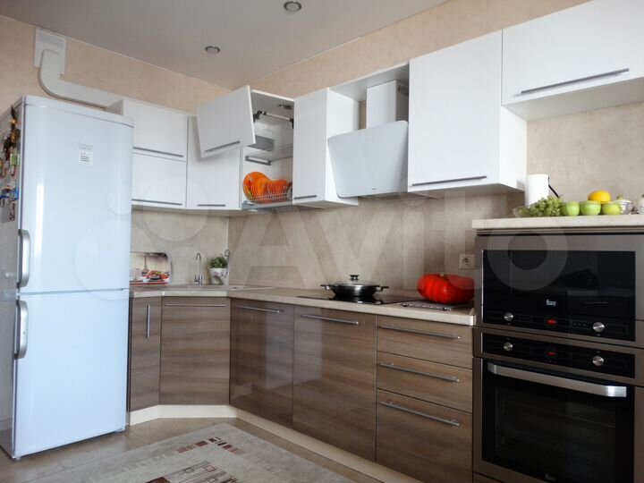 3-к. квартира, 81 м², 8/14 эт.