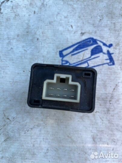 Блок управления дверьми Subaru Impreza Wrx GC8