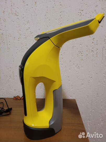 Акумуляторный стеклоочиститель