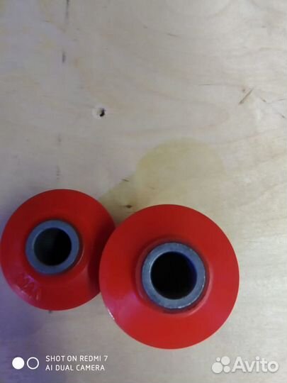 Сайленблоки переднего нижнего рычага tahoe escalad