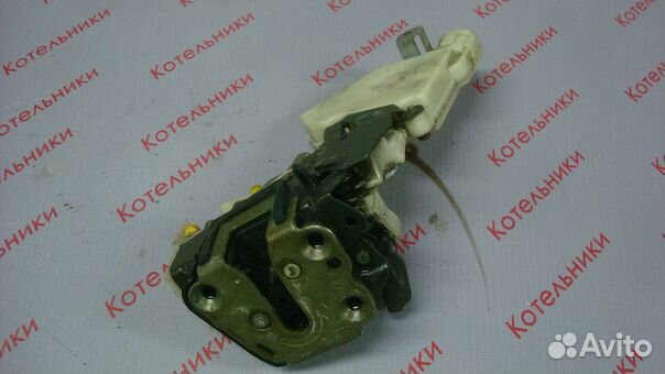 Nissan 82503-89965 Замок задний левый