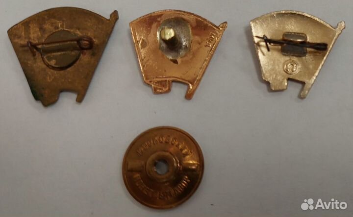 Комсомольские значки (влксм)