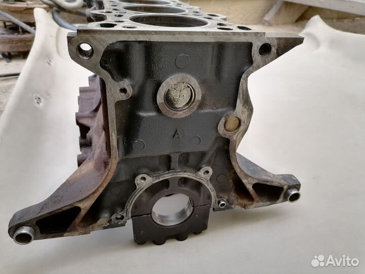 Блок цилиндров Kia Sephia 1993-1997 1.6 МКПП 80л.с