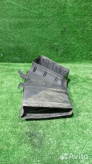 Воздуховод Audi A4