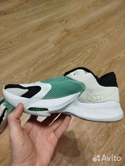 Кроссовки Nike Zoom freak 4