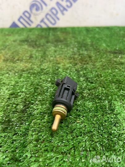 Датчик температуры охлаждающей жидкости Land Rover