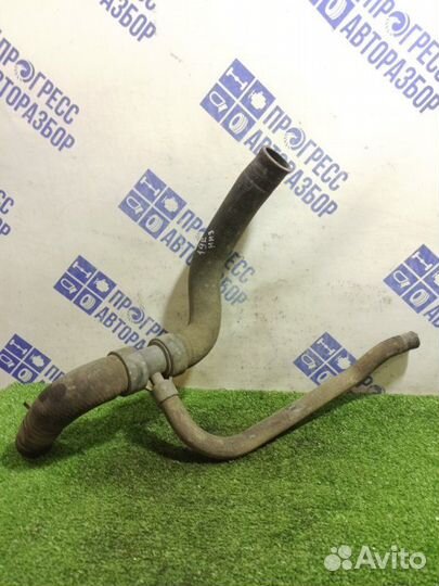 Патрубок системы охлаждения Dodge Caliber