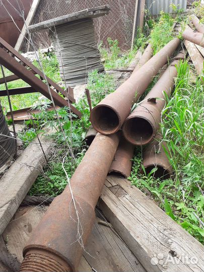 Трубы 200, 130 мм., швеллер 400 мм и двутавр