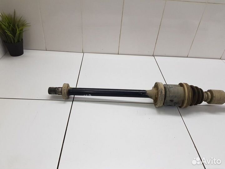 Полуось (привод) передний правый (Geely Coolray)