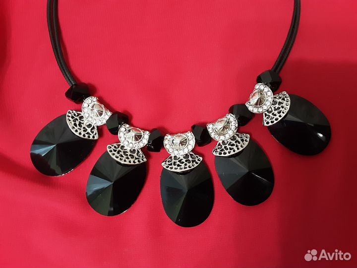 Колье черное