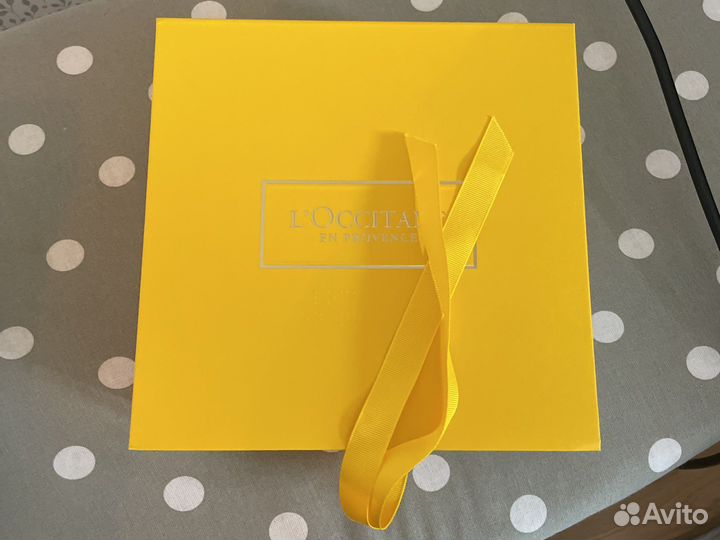 Коробка loccitane