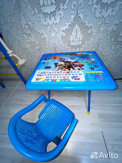 Стол и стульчик