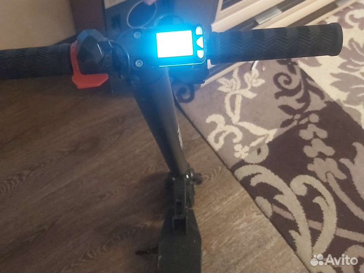 Самокат взрослый электрический бу