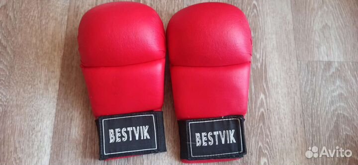 Перчатки для единоборств