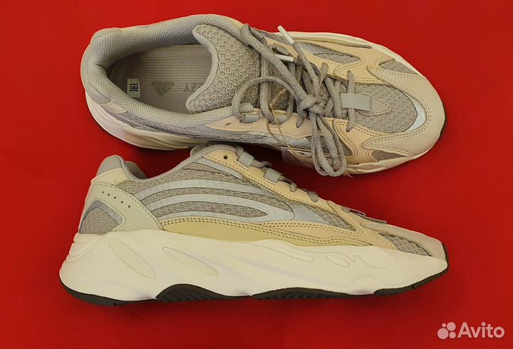 Кроссовки Adidas Yeezy boost 700 v2 cream