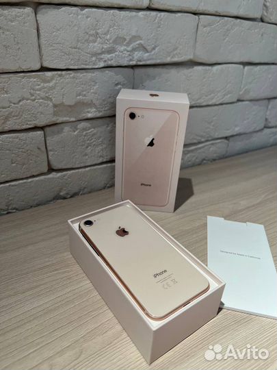 Телефон iPhone 8 64 gb