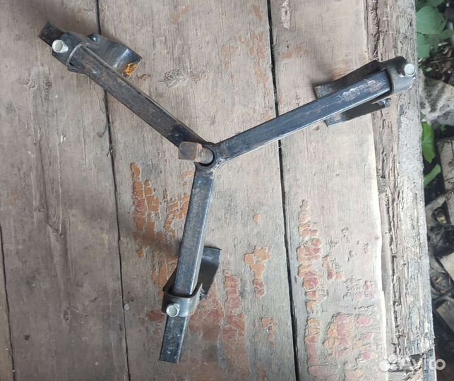 Съёмник тормозных барабанов