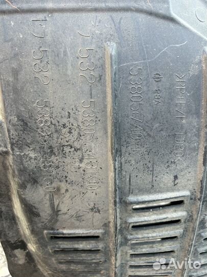 Подкрылок передний левый и правый Lexus RX3 2015