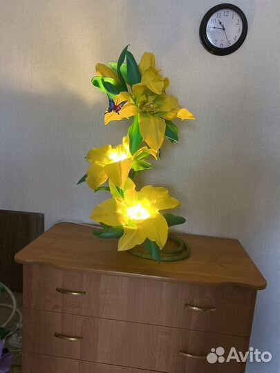 Цветы из изолона (светильник)