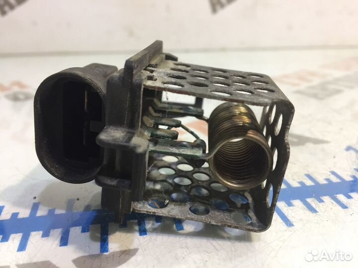 Рено Лагуна Реостат вентилятора двигателя