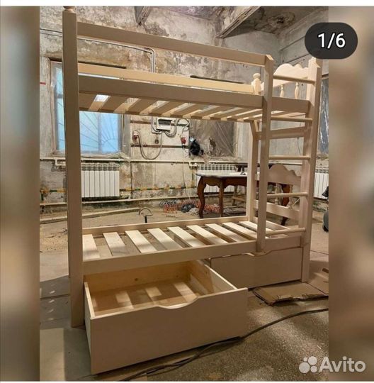 Двухъярусная кровать