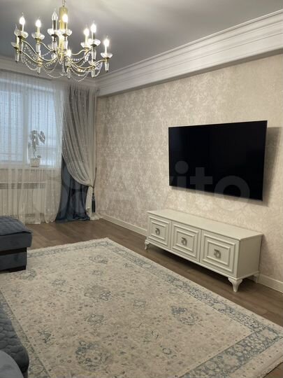 2-к. квартира, 80 м², 11/13 эт.