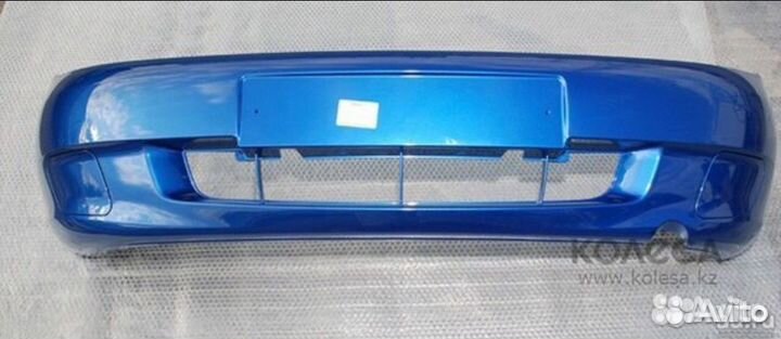 Бампер передний окрашенный в цвет на LADA Kalina