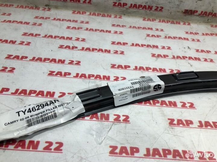 Кронштейн бампера передний правый Toyota Camry