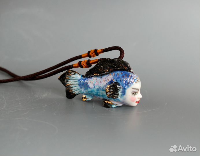 Фарфоровый кулон Рыбка