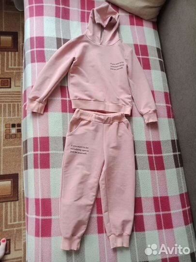 Костюм спортивный