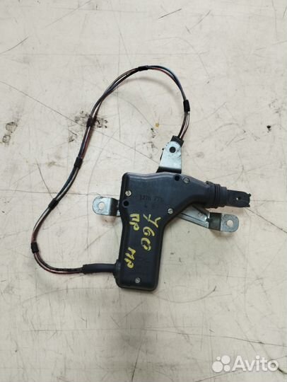 Активатор замка передний правый vоlvo 760 вольво
