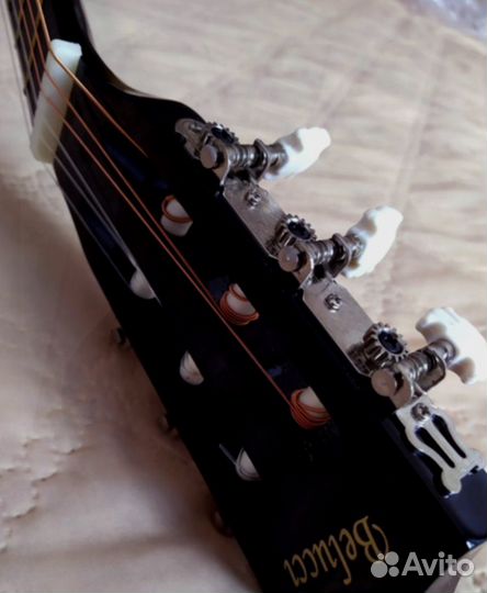 Гитара новая черная