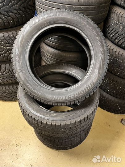 Bridgestone Blizzak VRX2 205/55 R16