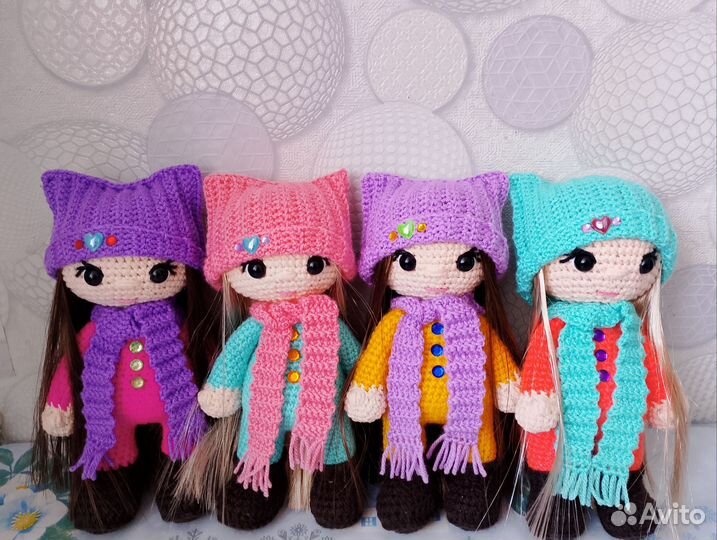Вязаная кукла ручной работы