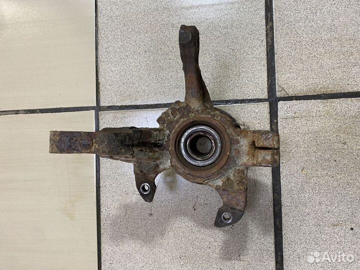 Ступица ступичный подшипник цапфа Mazda 323 BA