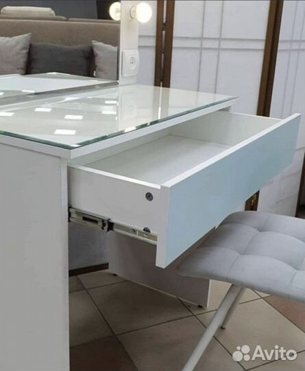 Стол макияжный «Тифани»