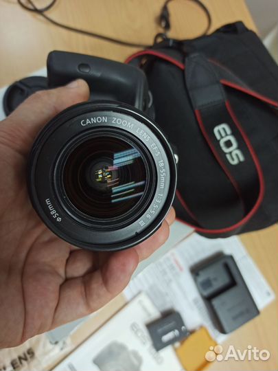 Зеркальный фотоаппарат Canon 100d