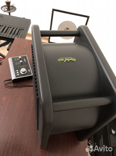Сабвуфер Genelec 7040 APM