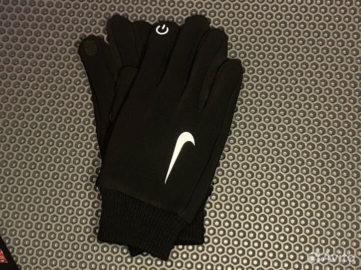 Перчатки nike hyperwarm