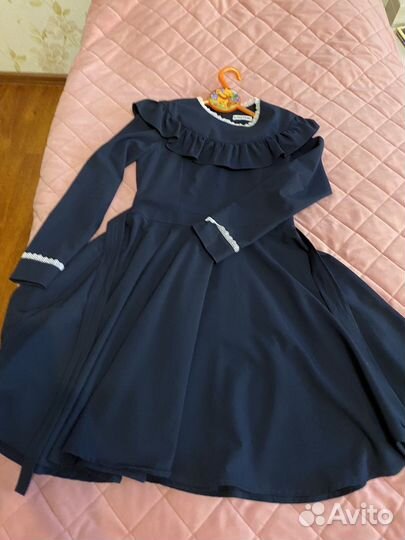 Платье школьное и блузка бу