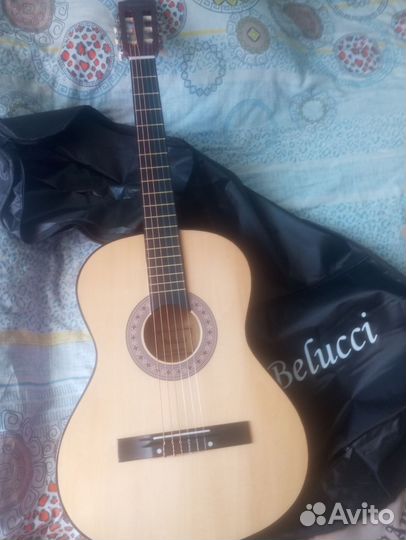Гитара Belucci