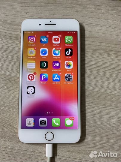 Телефон iPhone 8 plus