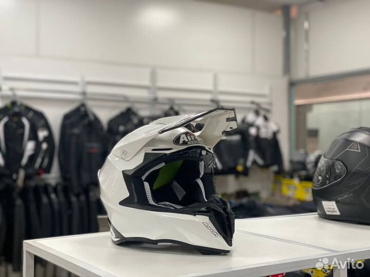 Мотошлем airoh twist 2.0 color white