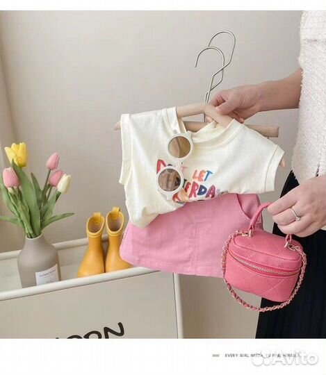 Костюм летний на девочку. Двойка футболка и юбка