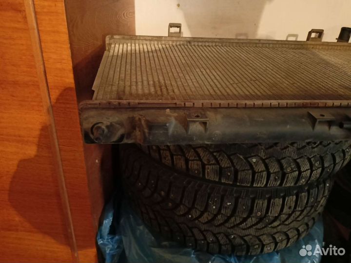 Радиатор охлажденияна nisan almera